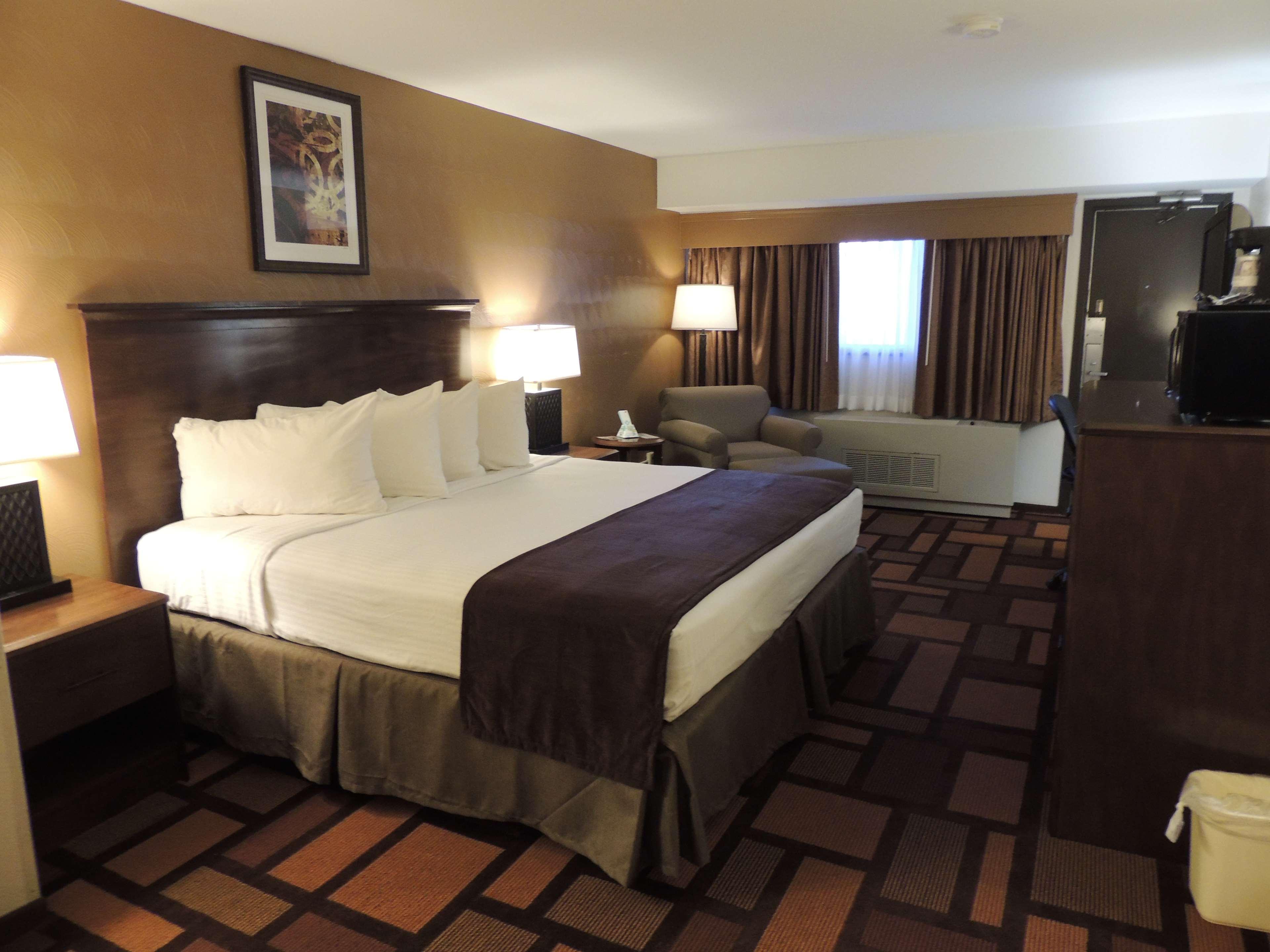 Best Western Tower West Lodge Джиллетт Экстерьер фото