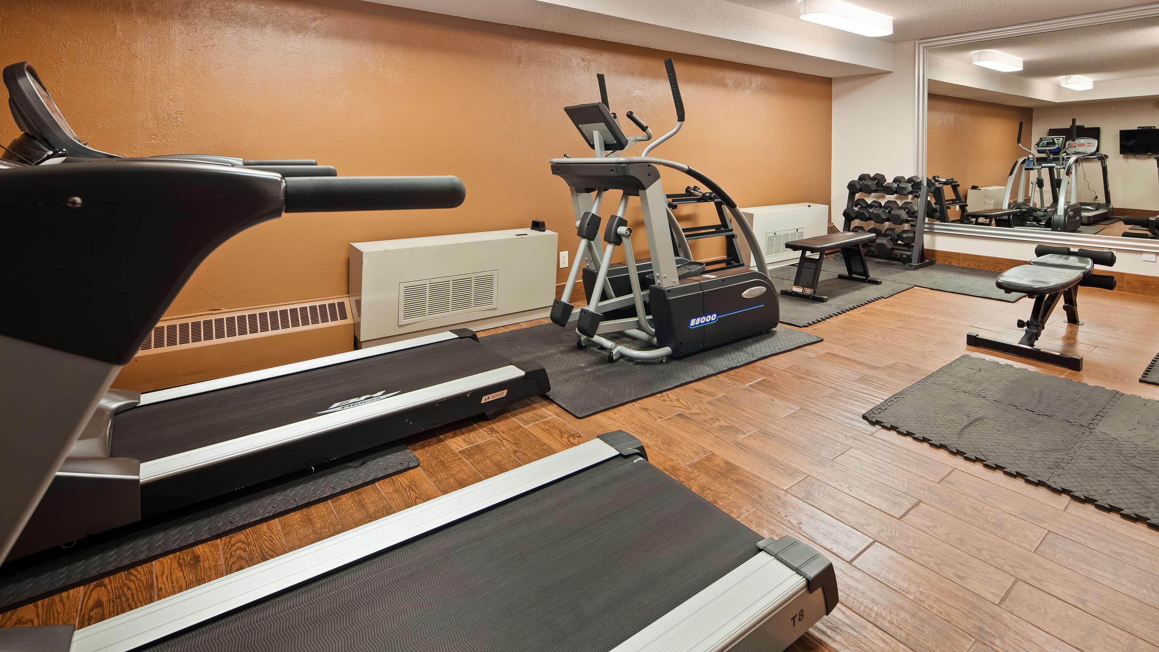 Best Western Tower West Lodge Джиллетт Экстерьер фото
