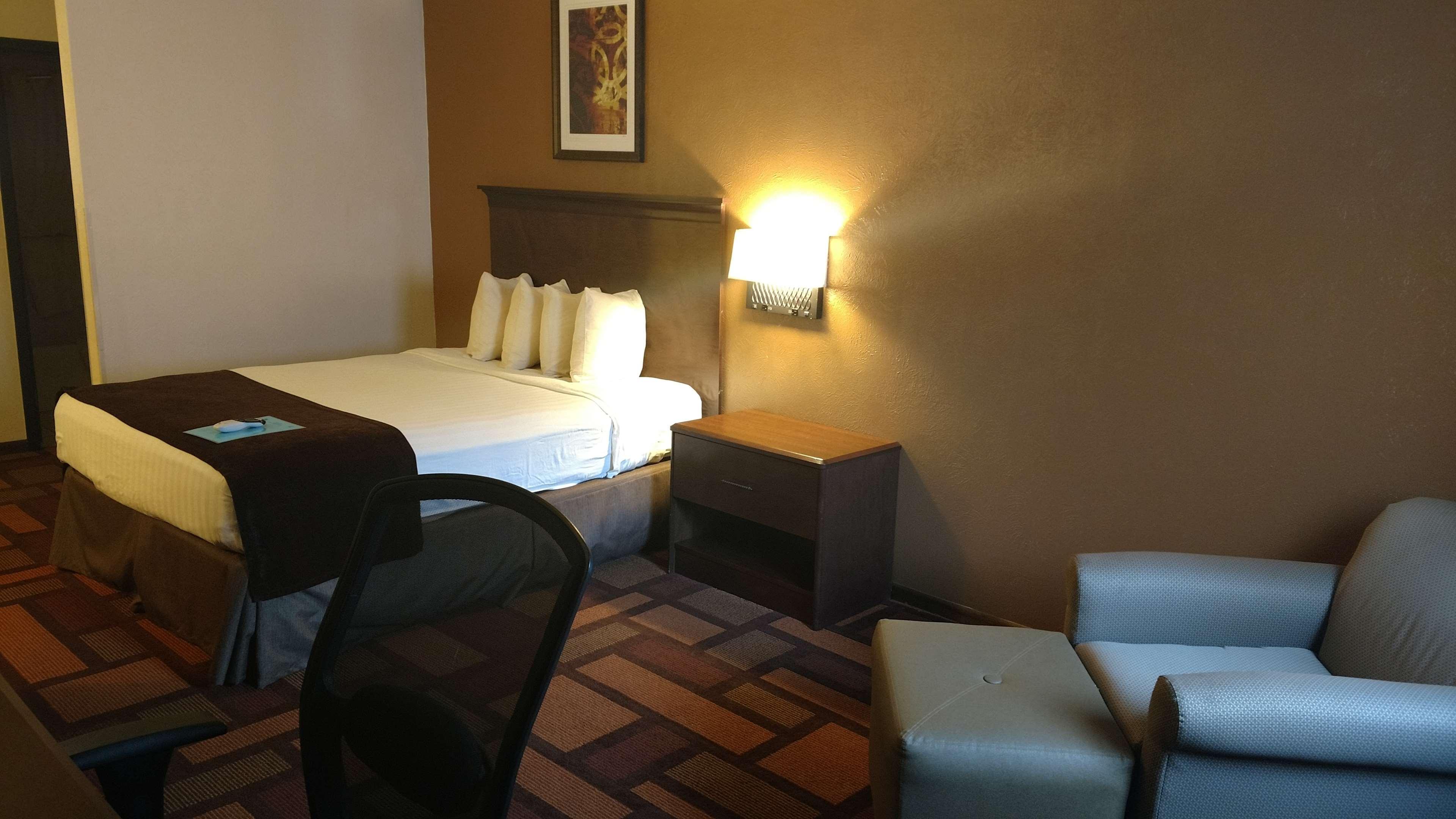Best Western Tower West Lodge Джиллетт Экстерьер фото