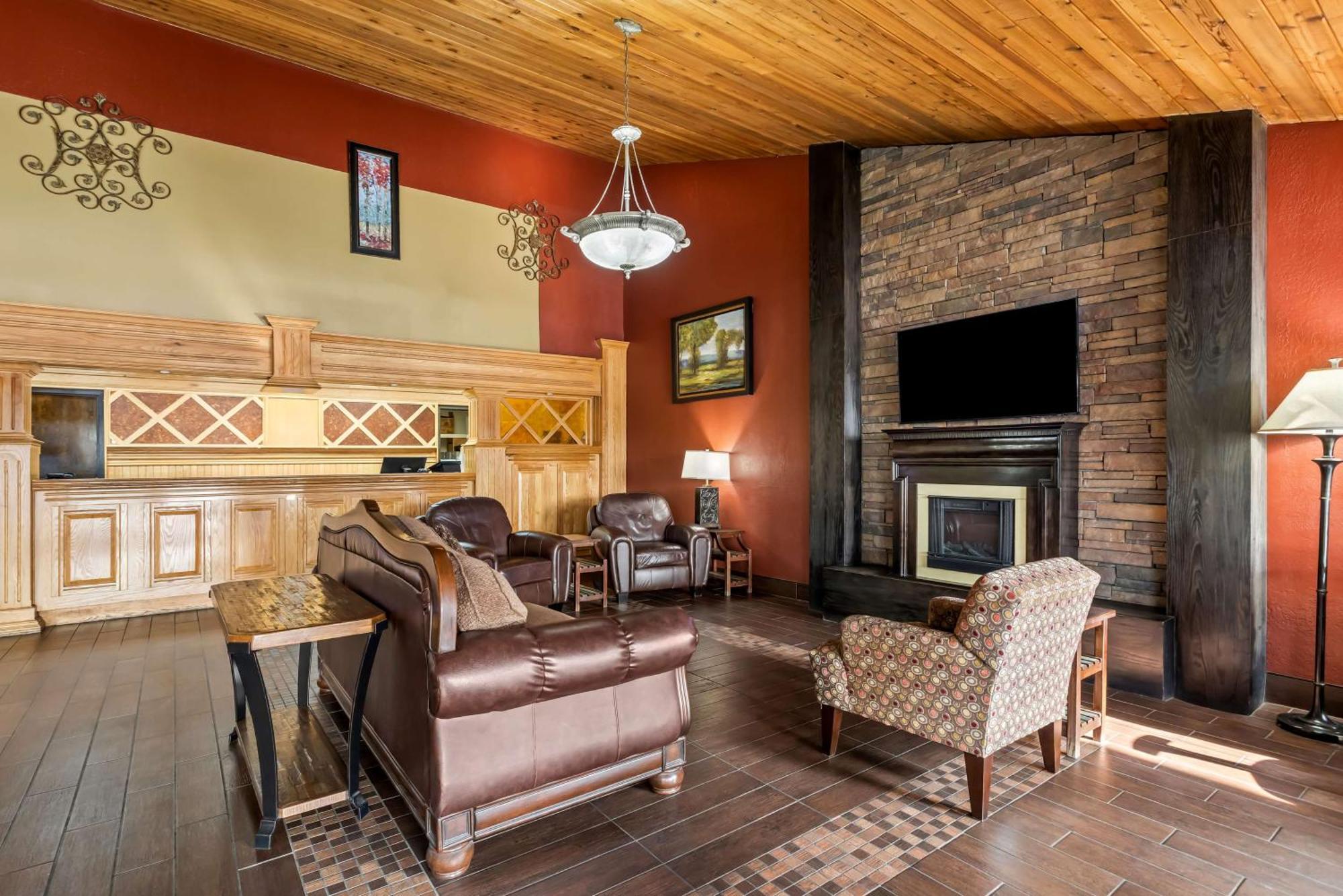 Best Western Tower West Lodge Джиллетт Экстерьер фото
