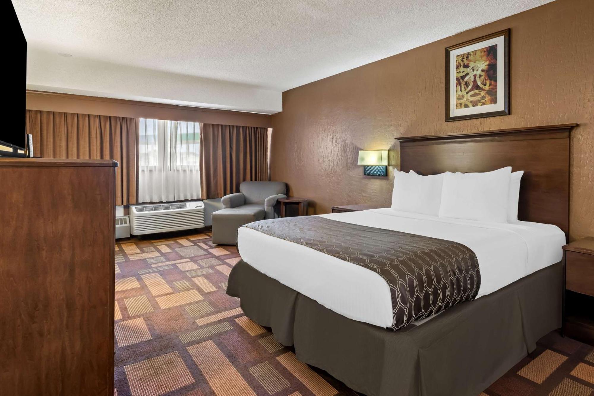 Best Western Tower West Lodge Джиллетт Экстерьер фото