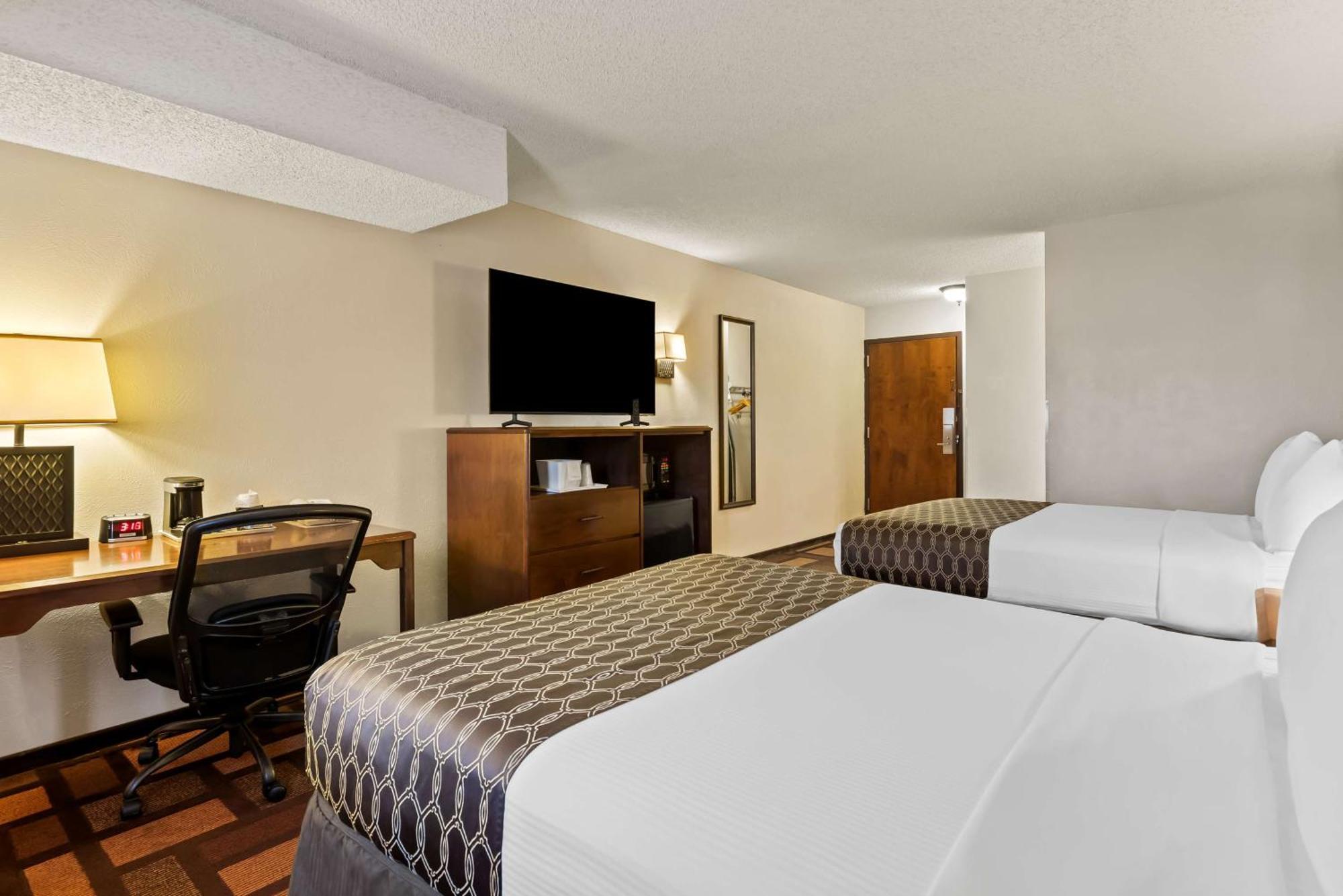 Best Western Tower West Lodge Джиллетт Экстерьер фото