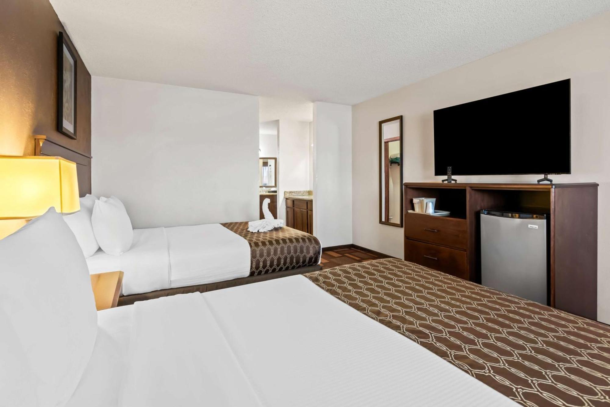 Best Western Tower West Lodge Джиллетт Экстерьер фото