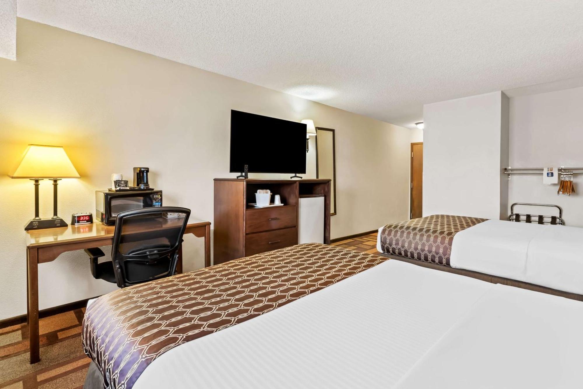 Best Western Tower West Lodge Джиллетт Экстерьер фото