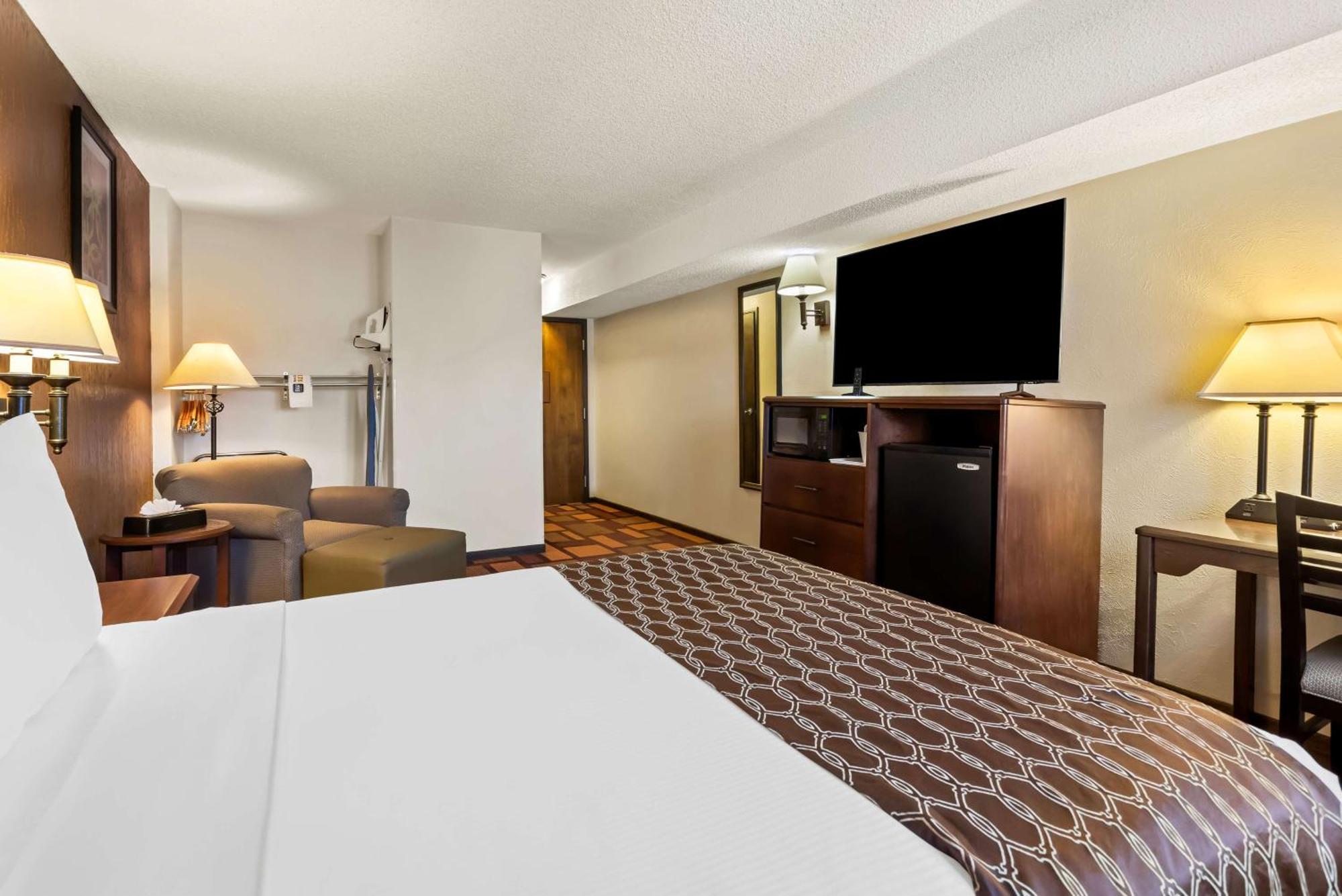 Best Western Tower West Lodge Джиллетт Экстерьер фото