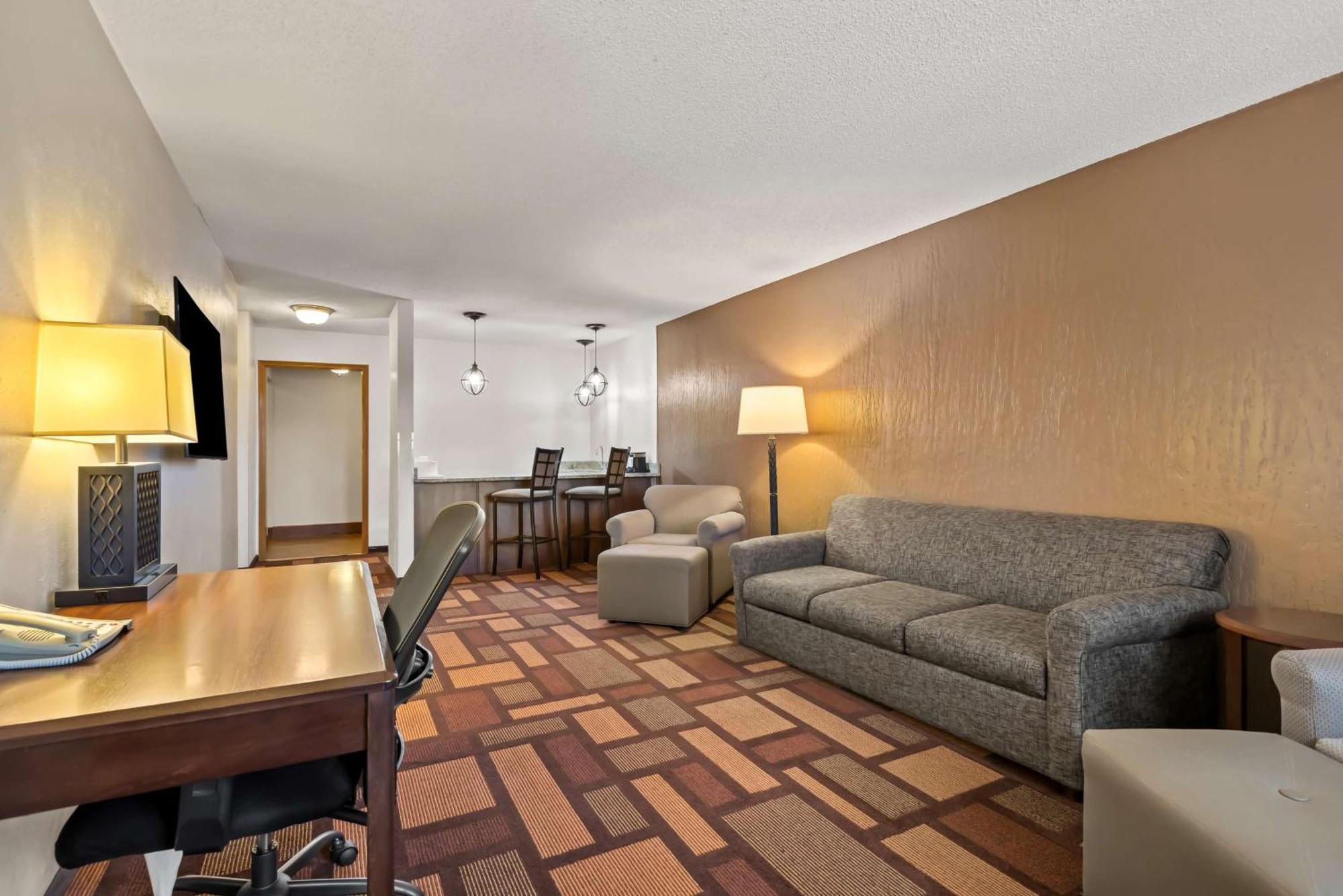 Best Western Tower West Lodge Джиллетт Экстерьер фото