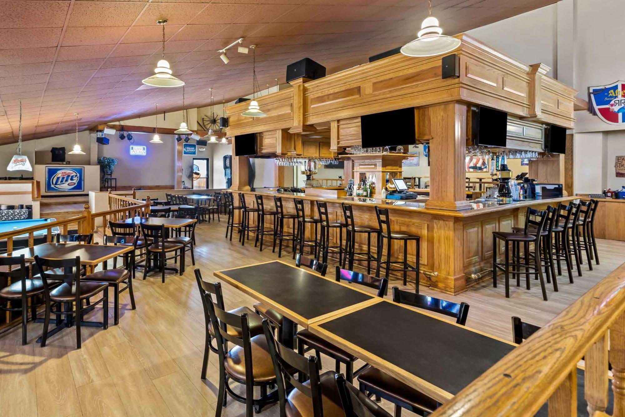 Best Western Tower West Lodge Джиллетт Экстерьер фото